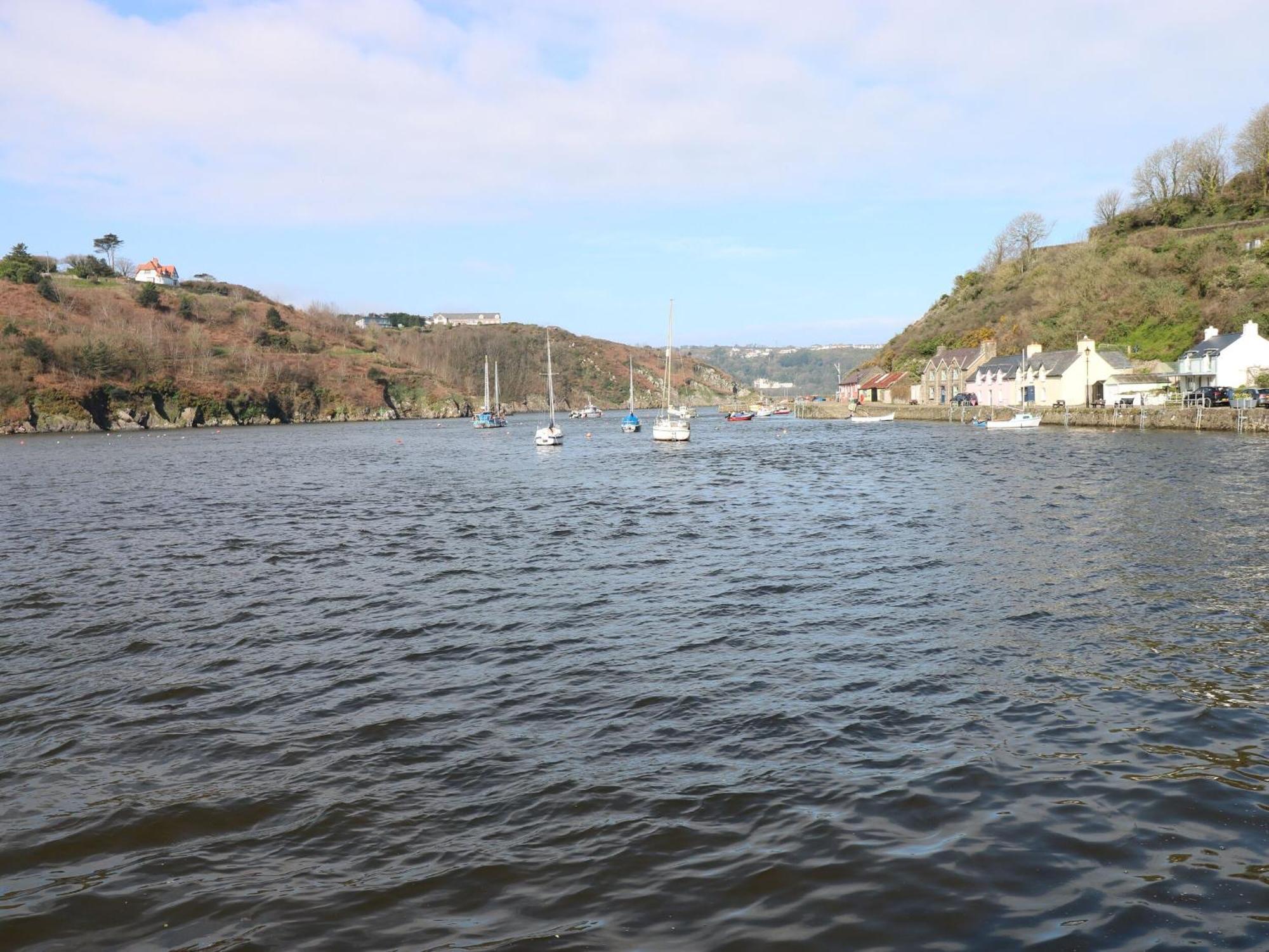 Harbour Village Views Goodwick Екстериор снимка